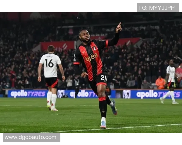 6500万镑的重磅炸弹！塞门约空降曼城，披挂42号“致敬自己”开启蓝月新纪元